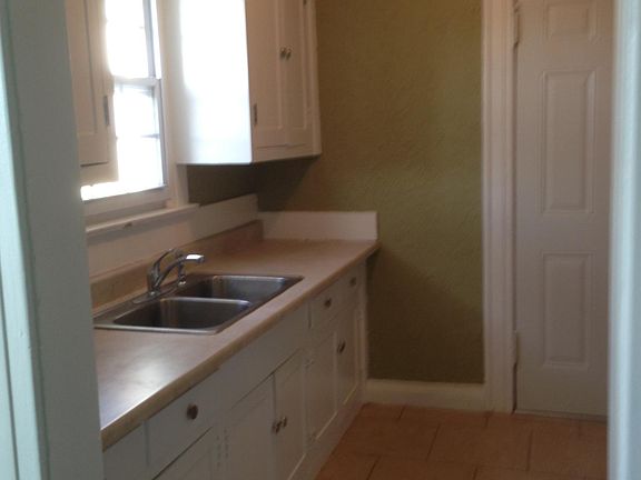3rd image of 1403 S Hughes St APT 2