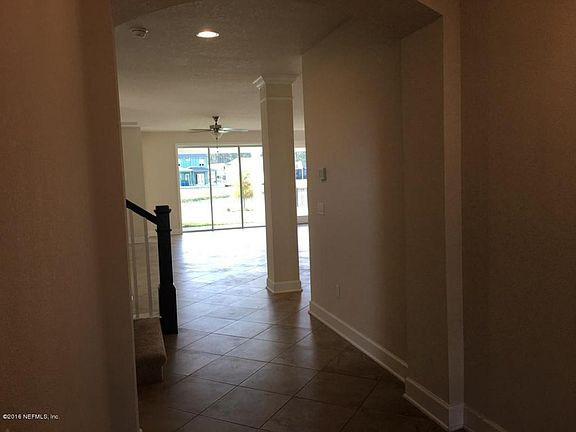 3rd image of 516 Stone Ridge Dr