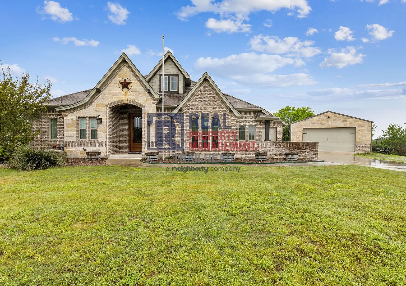 Custom 3-Bedroom Home on 2+ Acres in Deer Ridge Estates — Photo 1
