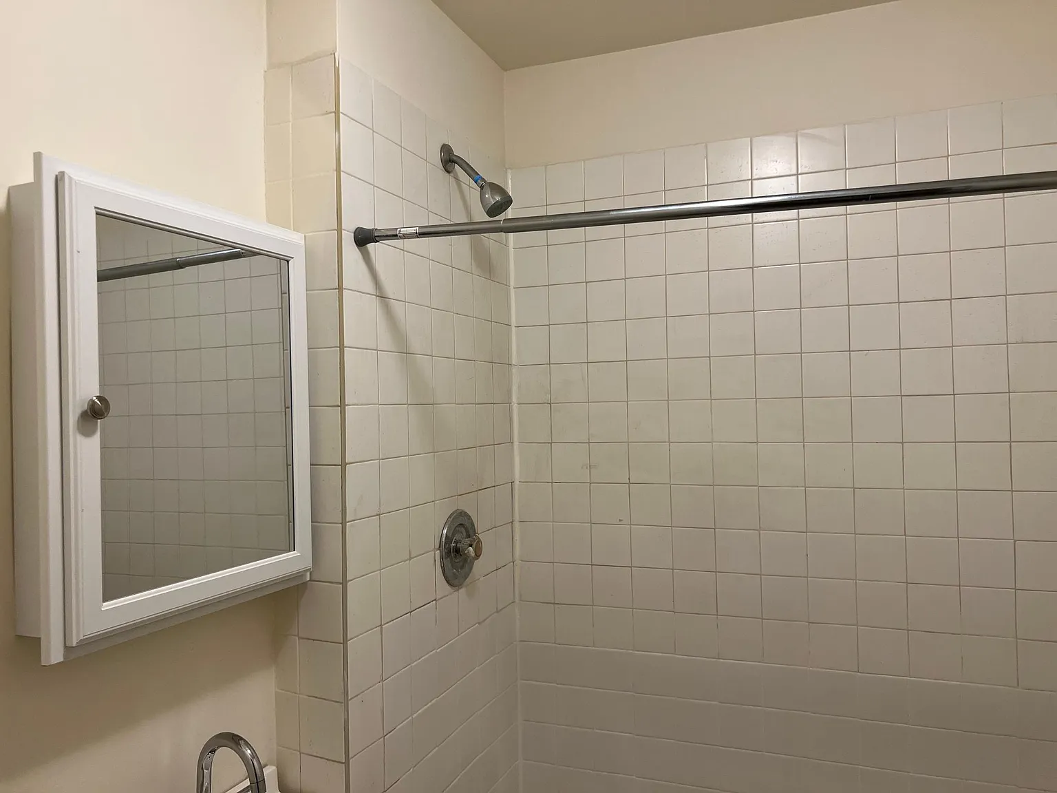 1 bed, $1,400 — Photo 4