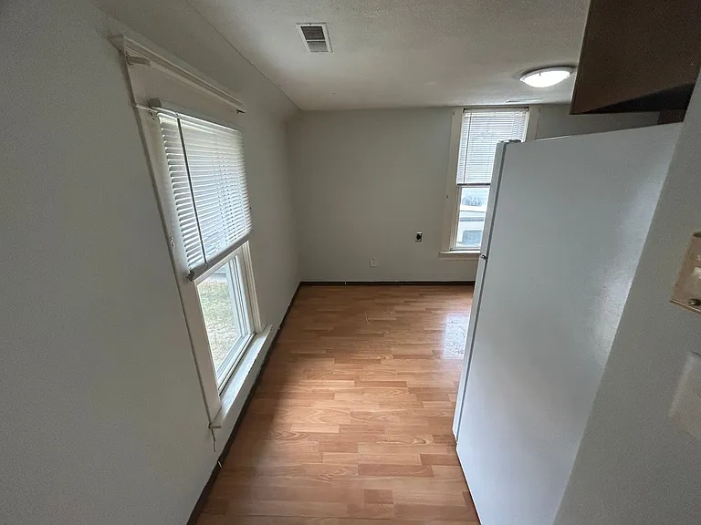 107 W Prairie St — Photo 15