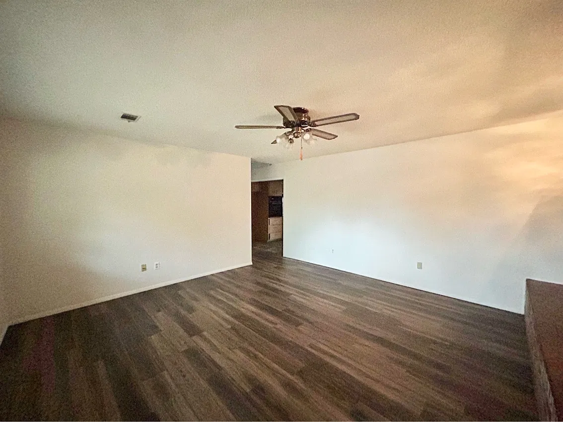 206 Maple Drive - 1 — Photo 2