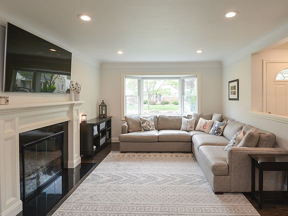 3rd image of 2603 Woodland Ave