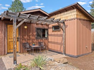 60221 Cheyenne Rd, Bend, OR 97702