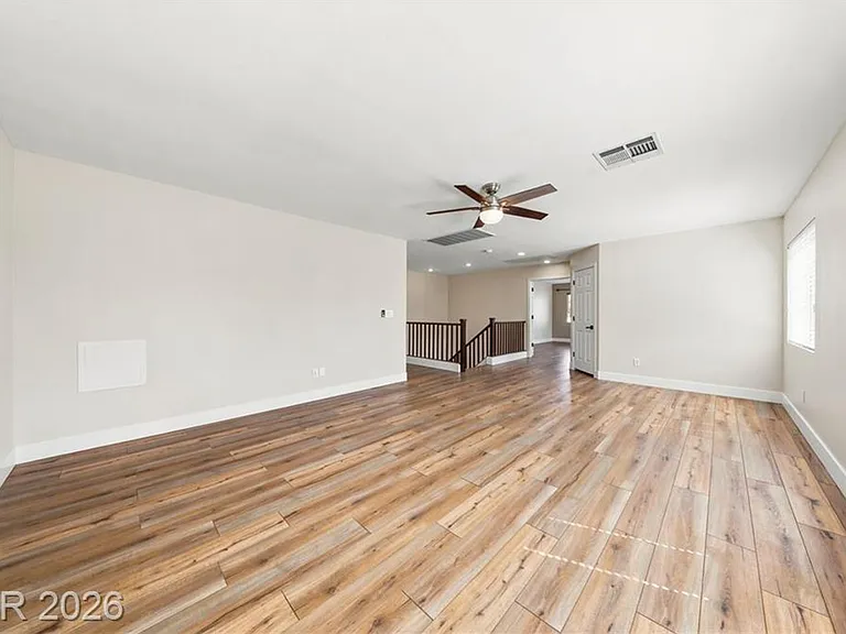 2551 Williamsburg St — Photo 32