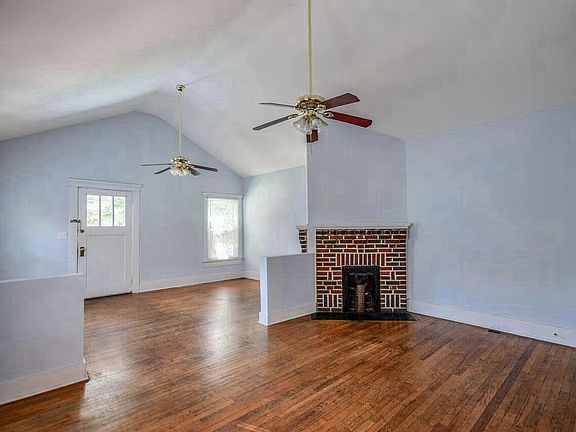 Cathedral Ceilings- Open Concept Living and Dining area.
