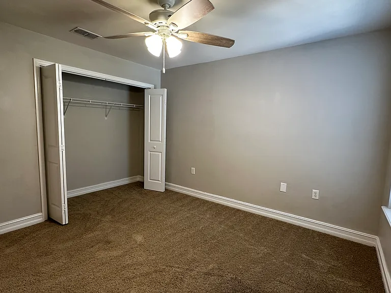 1505 Crescent Hills Dr — Photo 12
