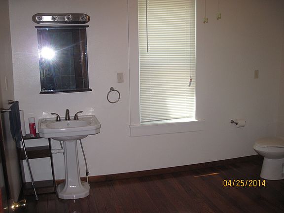 4th image of 107 W Smith Ave #B