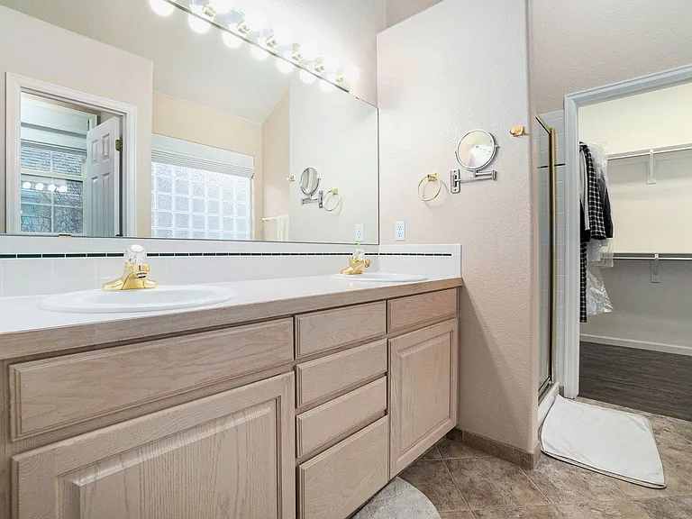 5734 Crestwood Dr — Photo 11