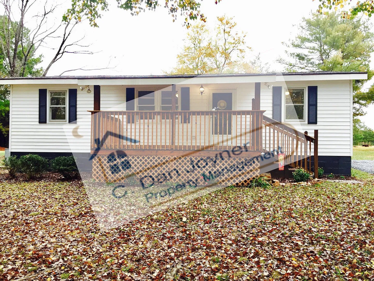 3 Bed, 2 Bath Home Available in Greer — Photo 1