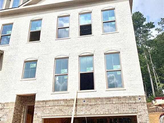 2nd image of 409 Bishop Ln #18