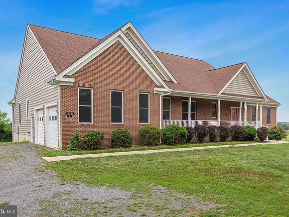 3rd image of 19546 Three Tysons Way
