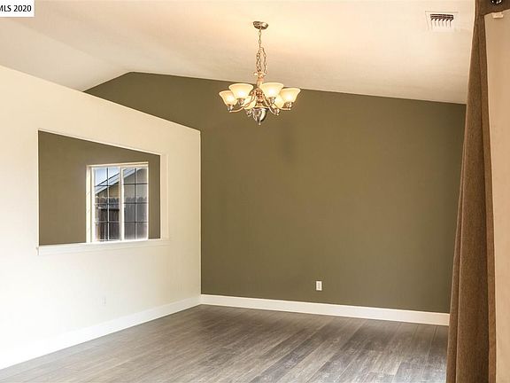 5th image of 1240 Gentry Ln