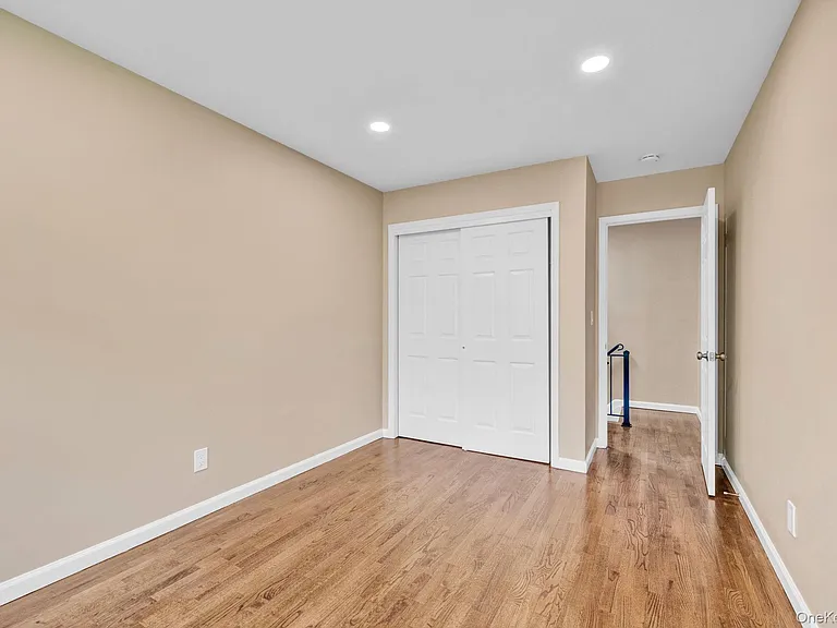 29-31 Fisher Ave #31 — Photo 17