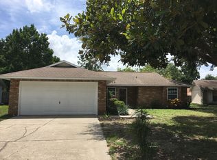 2105 David Ct, Mount Dora, FL 32757