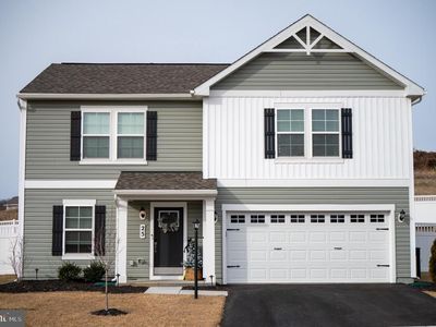 25 Natures Way Cir, New Oxford, PA, 17350