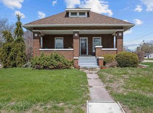 408 E Henry St, Atkinson, IL 61235