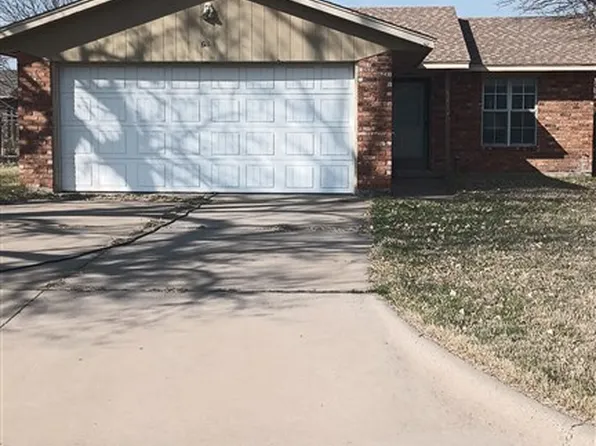 6111 NW Maple Ave, Lawton, OK 73505