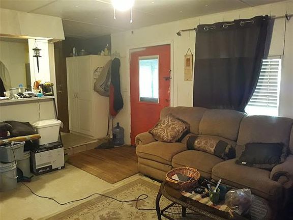2nd image of 812 Whippoorwill Dr