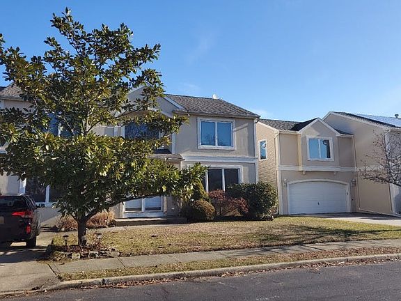 3rd image of 14 Crescent Cove Dr