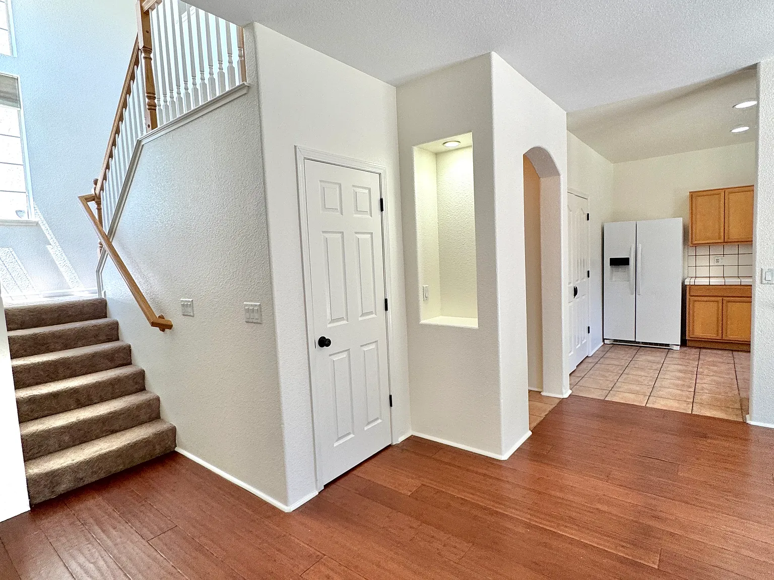 3 bed, 2.5 bath, 1643 sqft, $2,495 — Photo 4