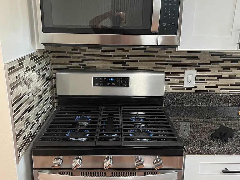 251 N Middletown Rd #3 — Photo 11