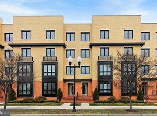 2407 Richmond Hwy #102, Alexandria, VA 22301