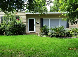 1306 Bonham Dr, La Marque, TX 77568