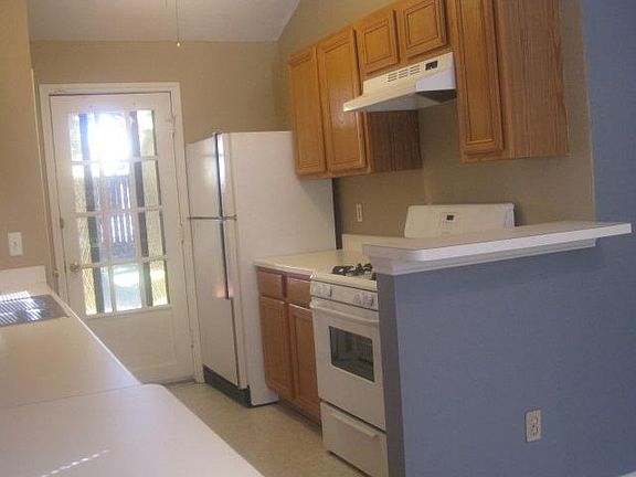 3rd image of 9122 Golden Sunshine Dr
