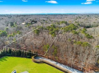 7 Arbutus Rd, Quogue, NY 11959