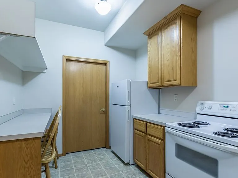 38th Street Ct E — Photo 7
