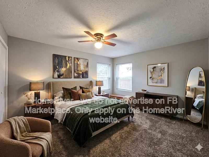 3 bed, 2.0 bath, 2304 sqft, $2,145 — Photo 4