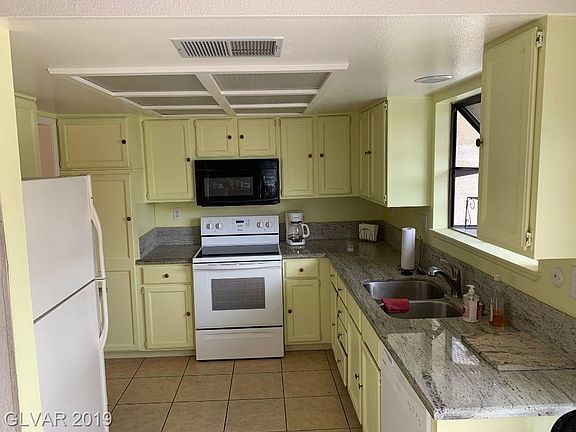 4th image of 5709 Roseridge Ave