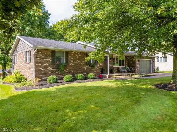 844 Basel St SW, Sugarcreek, OH 44681