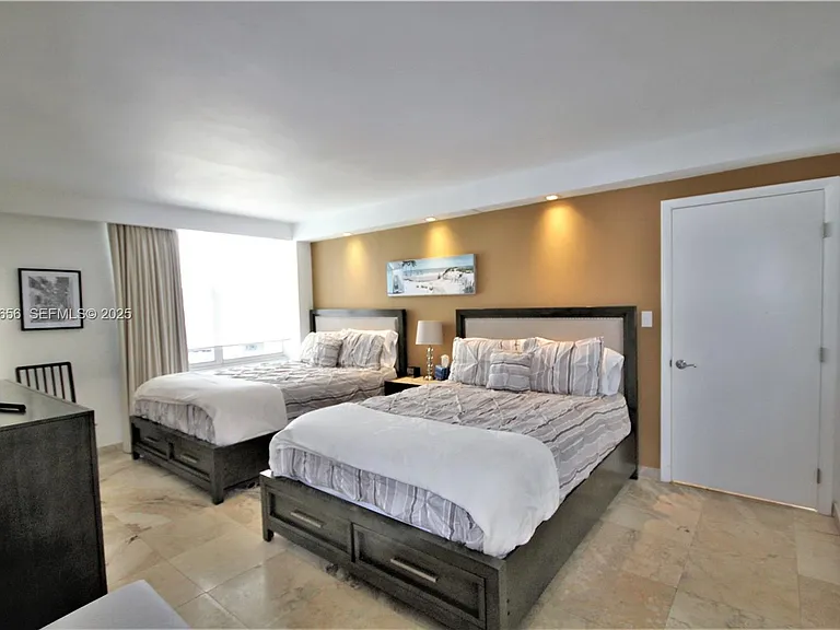 5161 Collins Ave #1610 — Photo 10
