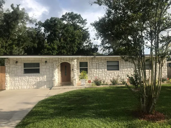 8324 Parr Ct N, Jacksonville, FL 32216