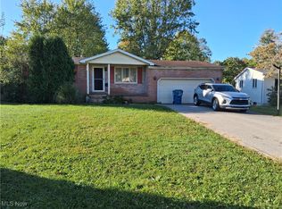 583 Santa Monica Cir, Youngstown, OH