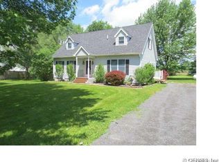 6661 Snake Rd, Newark, NY 14513