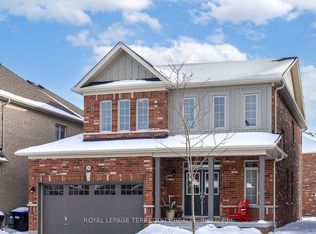 26 Sanford Cir, Springwater, ON L9X 2A8