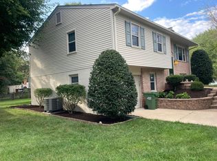 11860 Catoctin Dr, Woodbridge, VA 22192