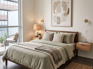 45 Charles St E #4811, Toronto, ON M4Y 0B8