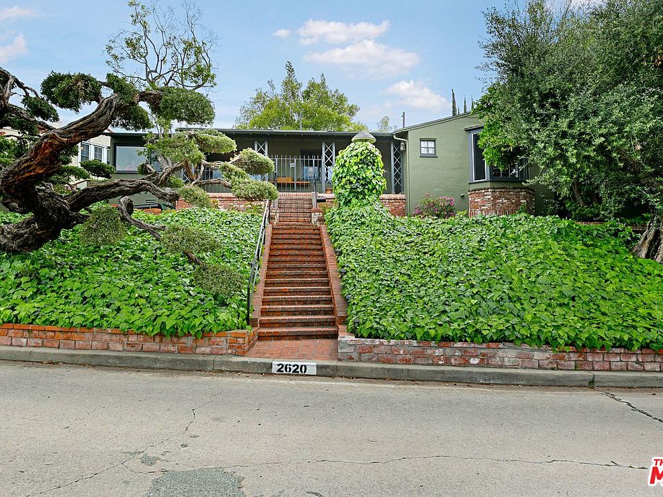 1st image of 2620 Ivanhoe Dr