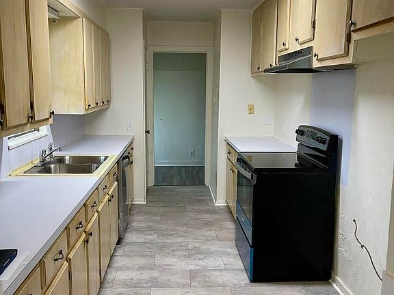 5th image of 104 Maridale Dr