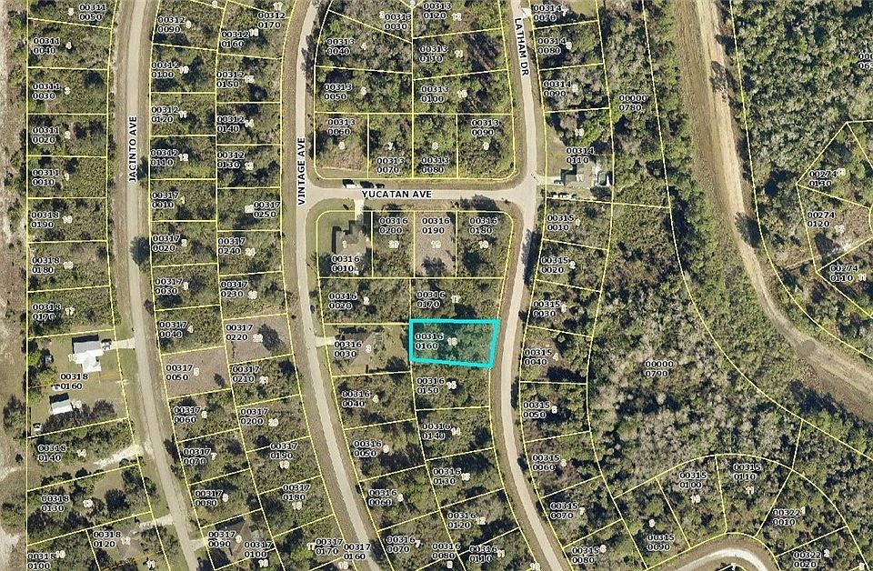 2nd image of 1871 Latham Dr