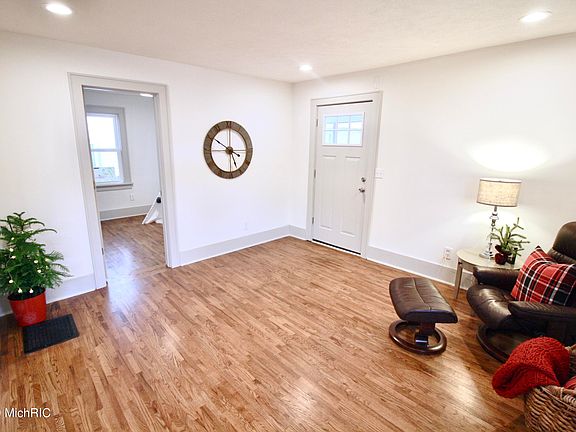 5th image of 3773 Jefferson Ave SE