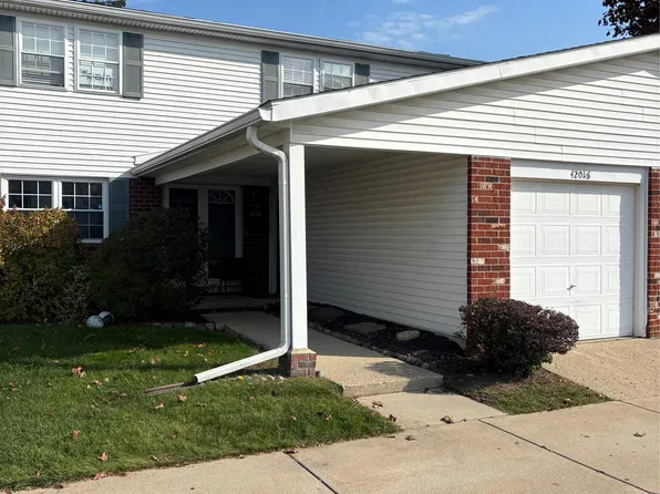 42016 Queen Anne Ct, Northville, MI 48167