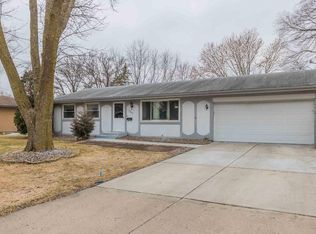 3247 Edgewood Ave N, Crystal, MN 55427