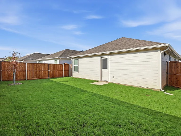 3161 Campeiro Ave — Photo 16