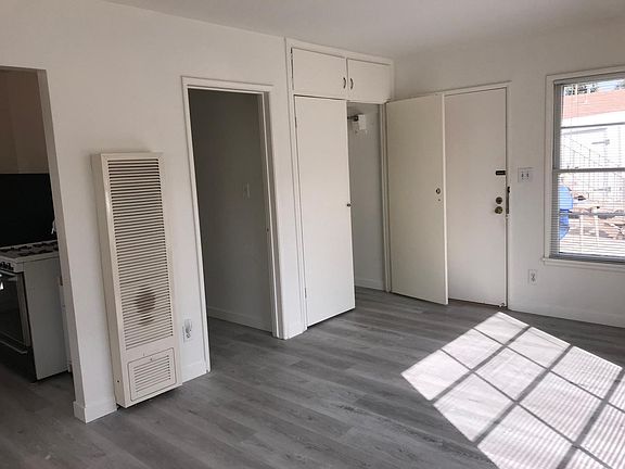 5th image of 145 Mesa Dr APT B