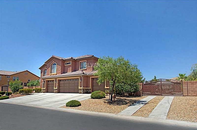 1st image of 370 Autumn Hue Ave